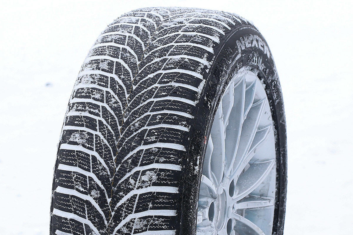 Nexen Winguard Sport 2 Winter 235/45R19 99V XL Passenger Tire