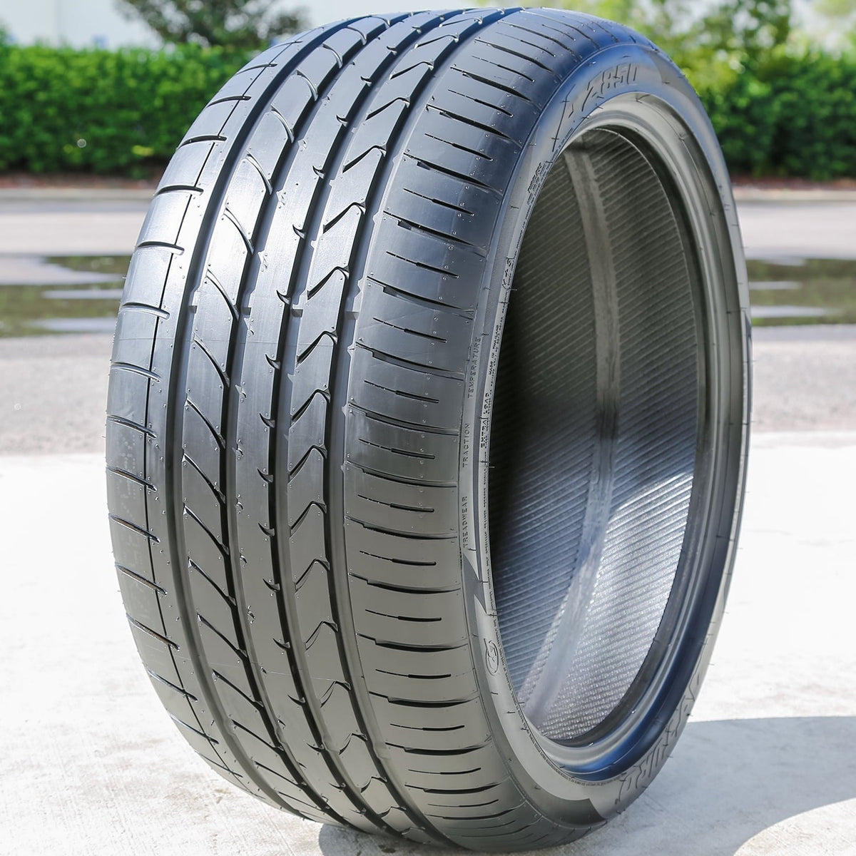 Atturo AZ850 Performance Tire - 255/40R21 102Y Fits: 2017-22 Mercedes-Benz GLC300 4Matic, 2020 BMW X3 Lens Competition